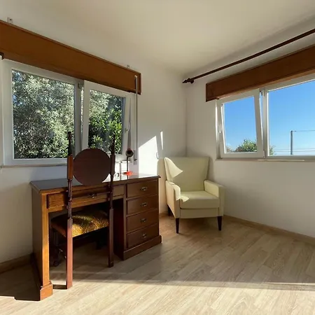3-Bed - Sleeps 6 - Private Pool - Aircon - Pets Feriehus